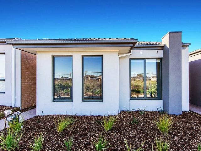 5 Dover Hedge Walk, VIC 3750