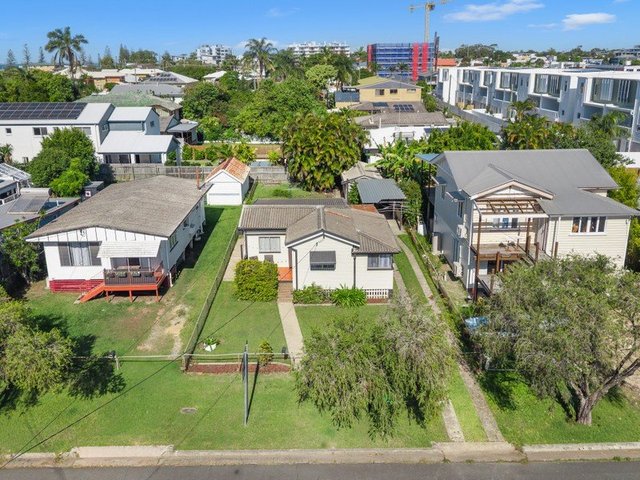 19 Bank Street, QLD 4019