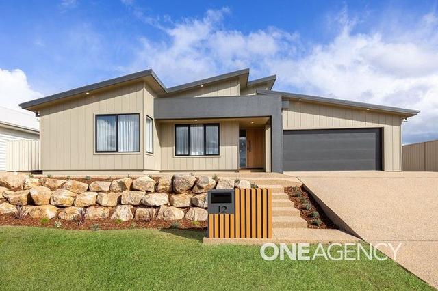 12 Lawrence Avenue, NSW 2650