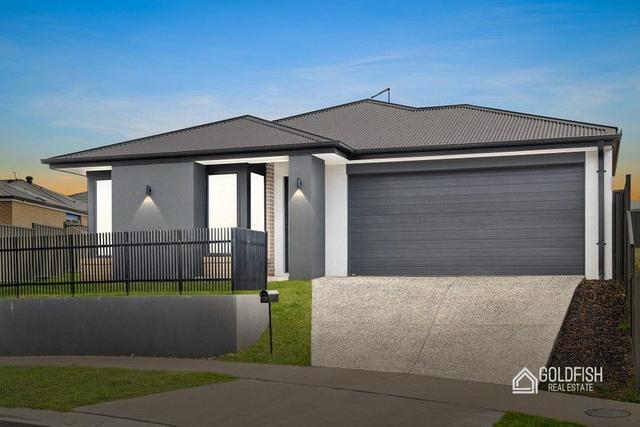 11 Emerald Court  Street, VIC 3842