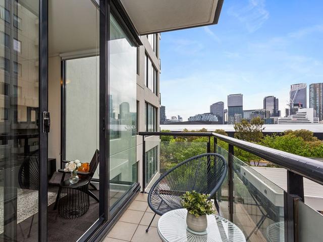 63/99 Whiteman Street, VIC 3006