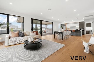 Lounge 1