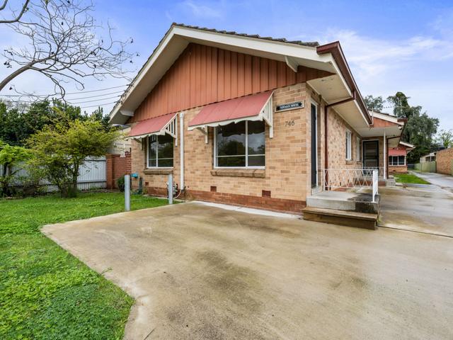 2/746 Macauley Street, NSW 2640