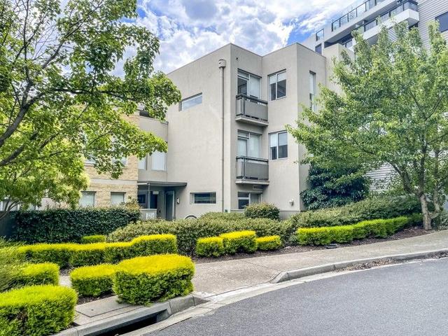 19/3 Sovereign Point Court, VIC 3108