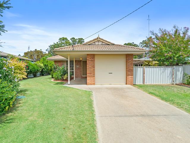 10 Hiles Court, NSW 2714