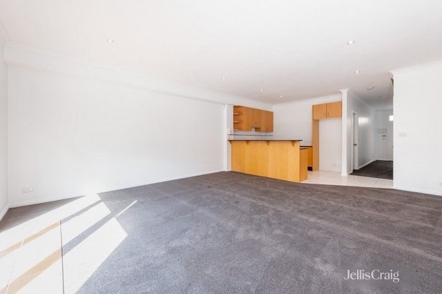 11 Nunan Street, VIC 3057