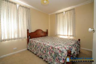 Bed 2 (2006-04-11)