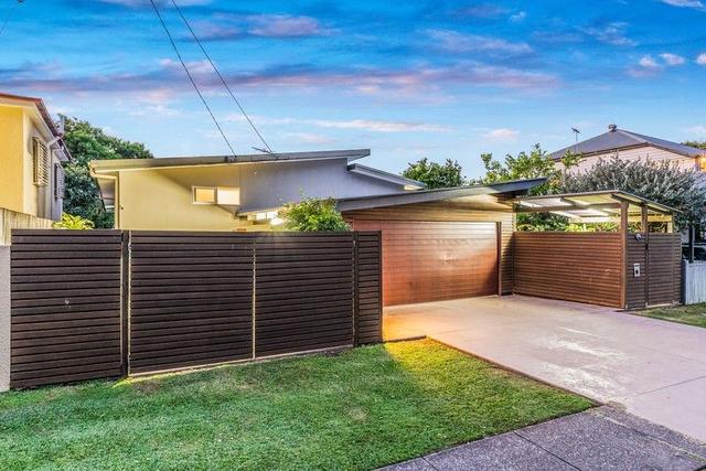 8 Ninth Avenue, QLD 4017