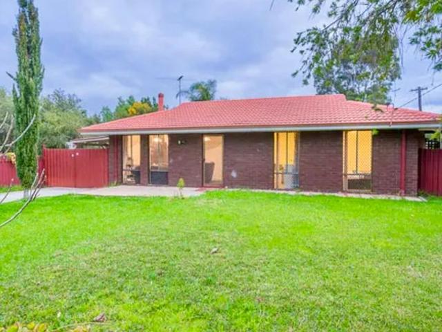 2 Greenwood Court, WA 6111
