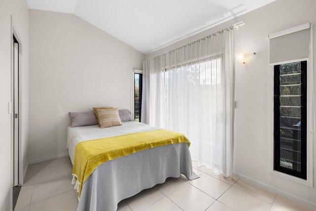 2 Kaira Ln, QLD 4223