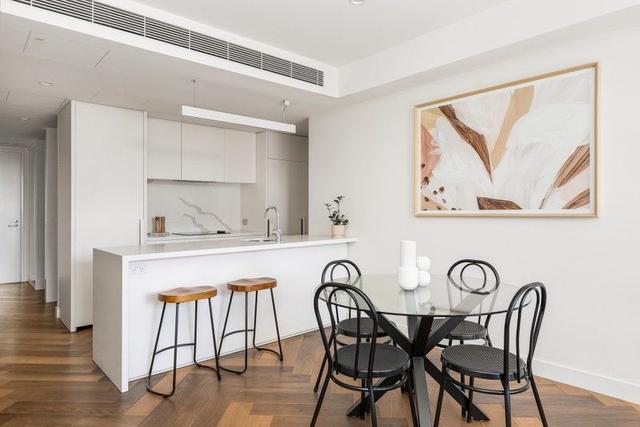 415/555 St Kilda Road, VIC 3000