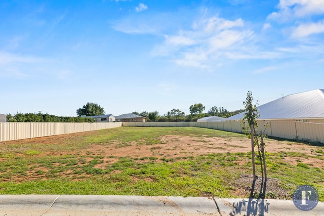 3 Armstrong Place, NSW 2594