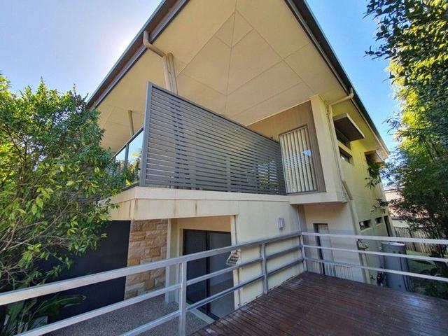 3/18 Menton Avenue, QLD 4227