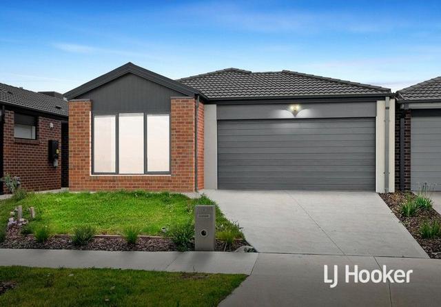 112 Newbridge Boulevard, VIC 3756