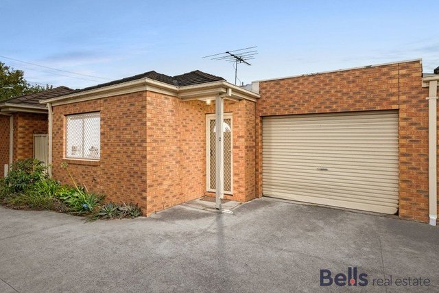 2/10 Castley Crescent, VIC 3019