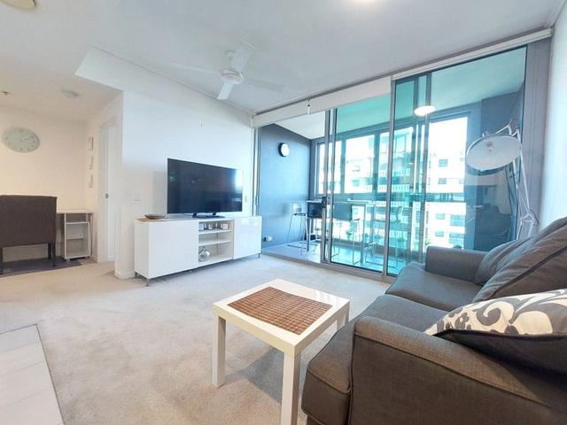 V2436/8 Harbour, QLD 4007