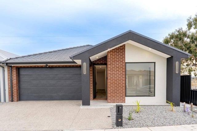 11 Currango Street, VIC 3750