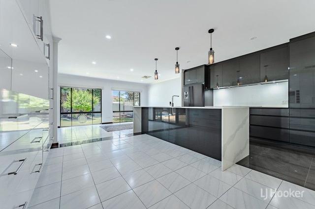 11 Moorine Court, WA 6168