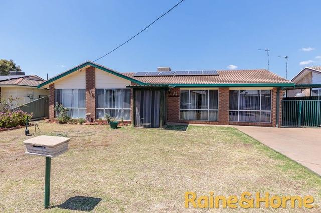 14 Minore Road, NSW 2830