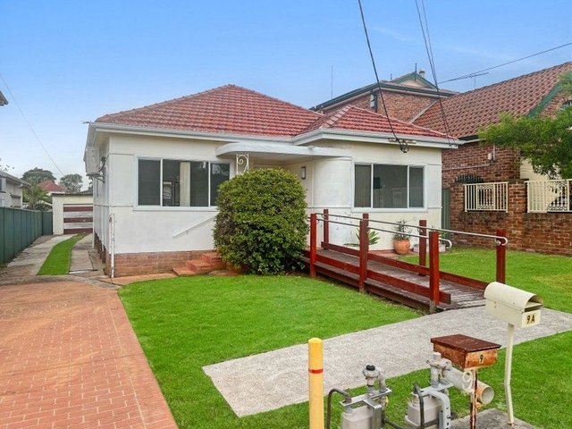 9 Woodbine Street, NSW 2199