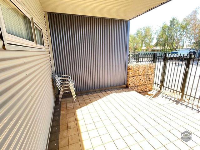 2/30 Paton Road, WA 6722