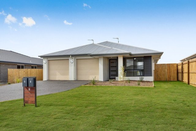 1 & 2/7 Myrtleford Crescent, QLD 4358