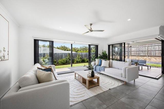 83 Parklakes Drive, QLD 4560