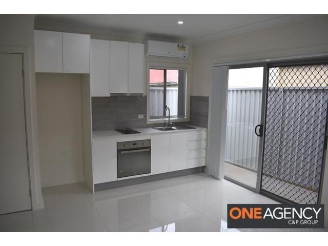 1/42A South Pacific Ave, NSW 2170