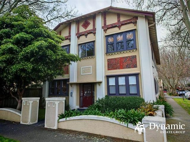 2/2 Hood Street, VIC 3184