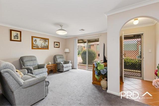 4/82 Surrey Road, WA 6103