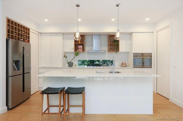1/120 Ford Street, VIC 3079