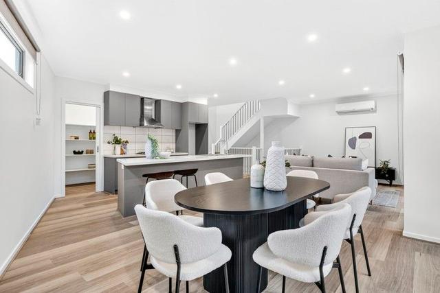 4/2 Stamford Road, VIC 3166