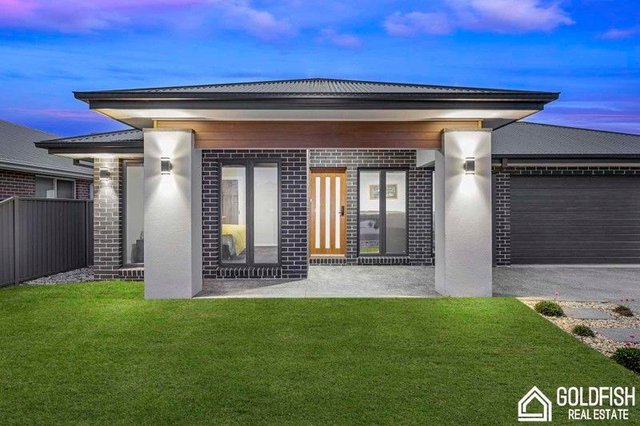 25 Marxsen Parade, VIC 3350