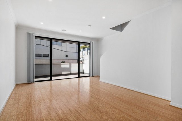 8 Aviary Grove, VIC 3071
