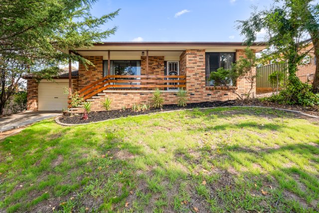 48 Casey Crescent, ACT 2905