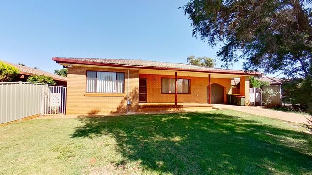 39 Oxley Circle, NSW 2830