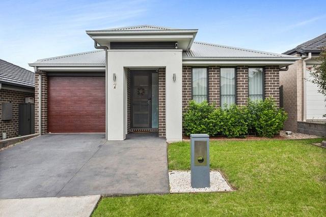 7 Dymock Drive, NSW 2527
