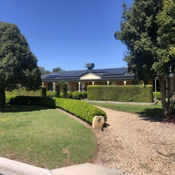 4 Woorak  Court, QLD 4390