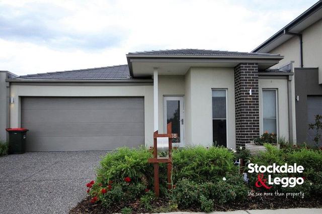 18 Bianca Crescent, VIC 3059