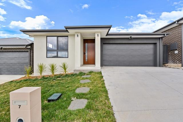 7 Appleberry Road, NSW 2620