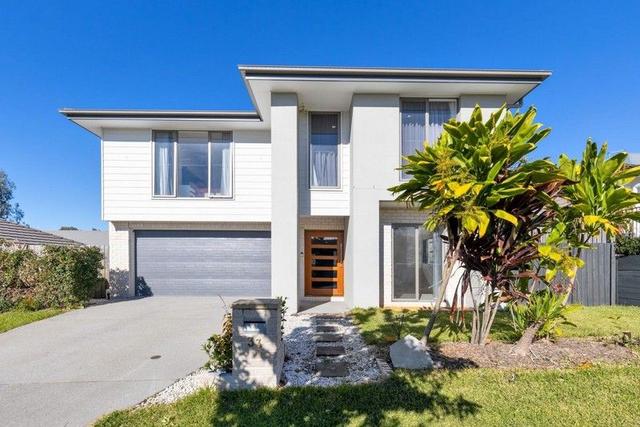 33 Honeyeater Street, QLD 4207