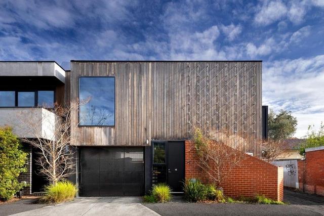 15 Bank Street, VIC 3056