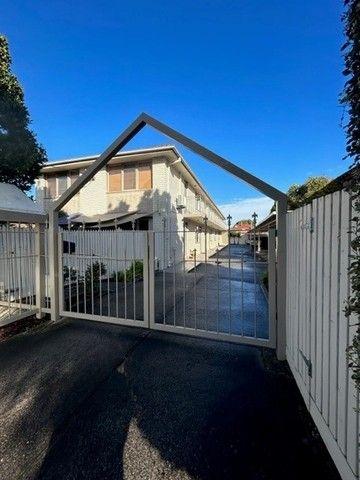 2/61 Eskdale Road, VIC 3161