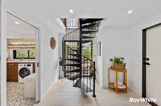 7 Borang Street, NSW 2545