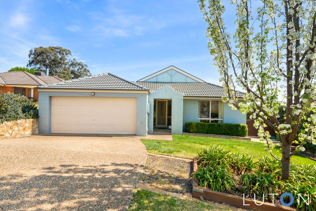 11 Magnolia Close, NSW 2619