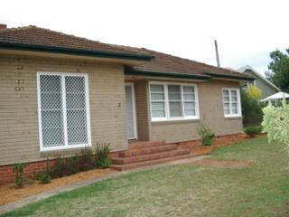 Front view (2006-03-30)