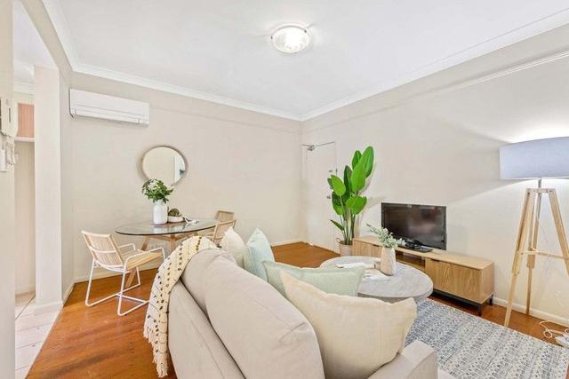2/6 Rochester Terrace, QLD 4059