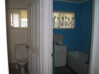Bathroom (2007-03-14)