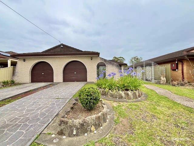 8 Foveaux Avenue, NSW 2170