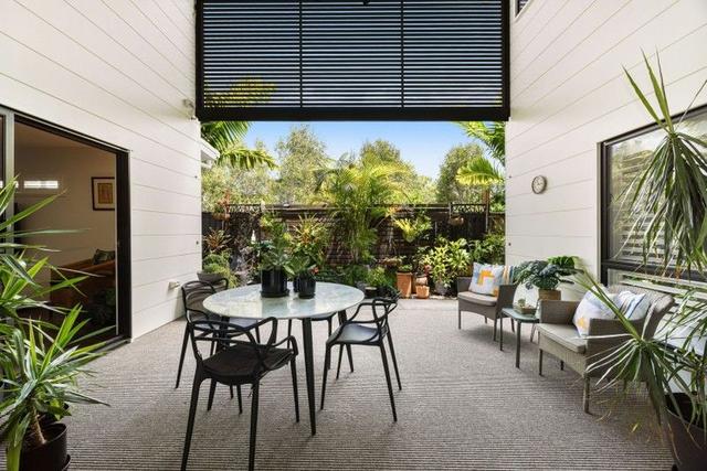 2 Langsford Crescent, QLD 4558